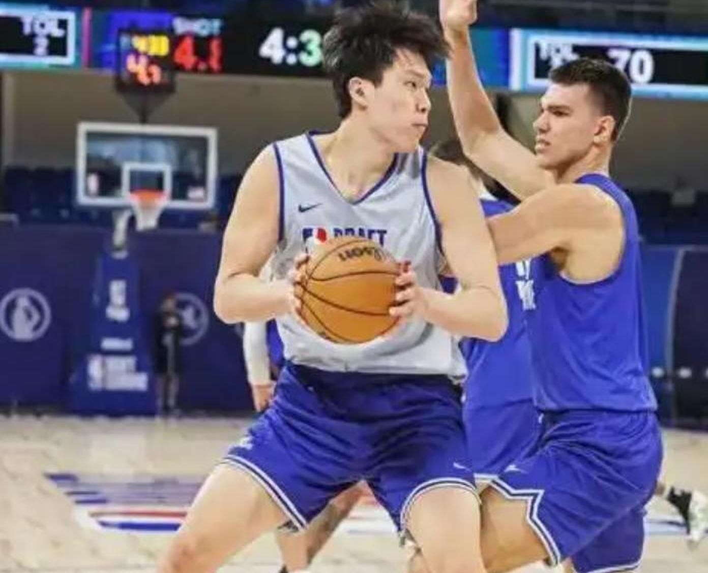 博鱼体育-青岛更新杨瀚森特训！NBA级教练一对一强化投篮，好性格助力融入的简单介绍